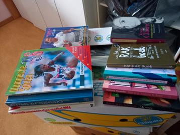 Verschillende boeken  beschikbaar voor biedingen