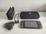 Nintendo switch + docking station, oplader, HDMI en tas, Games en Spelcomputers, Spelcomputers | Nintendo Switch, Ophalen, Gebruikt