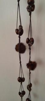 Prachtige ketting met houten kralen en bont., Enlèvement ou Envoi, Comme neuf, Brun, Autres matériaux
