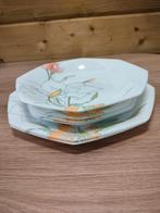 Borden Arcopal 'Petunia', Huis en Inrichting, Keuken | Servies, Ophalen of Verzenden, Zo goed als nieuw, Glas, Bord(en)