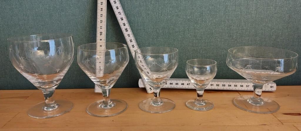 Doyen kristal glazen, Ophalen