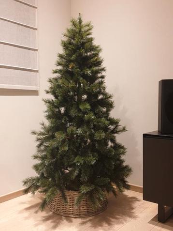 Complete kerstboom 180cm beschikbaar voor biedingen