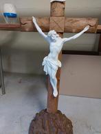 Jésus en croix debout, Antiquités & Art, Enlèvement ou Envoi