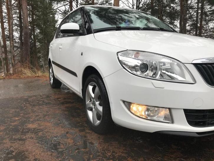 Skoda Fabia 1.6 TDi FAP 16V 90 cv très bon état, Auto's, Skoda, Particulier, Fabia, ABS, Airbags, Alarm, Android Auto, Centrale vergrendeling