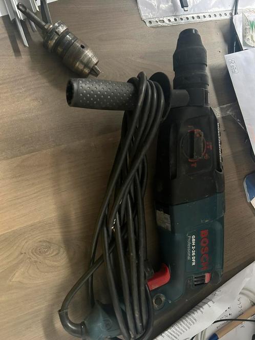 Blauwe Bosch klopboormachine, Doe-het-zelf en Bouw, Gereedschap | Boormachines, Ophalen