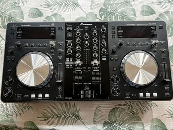 XDJ-R1 mengtafel beschikbaar voor biedingen