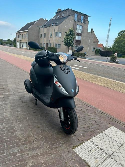 Piaggio zip 4t a klasse, Fietsen en Brommers, Scooters | Piaggio, Zo goed als nieuw, Zip, Ophalen of Verzenden