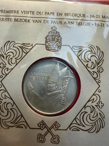 Paus Johannes Paulus II aan België in 1985 beschikbaar voor biedingen