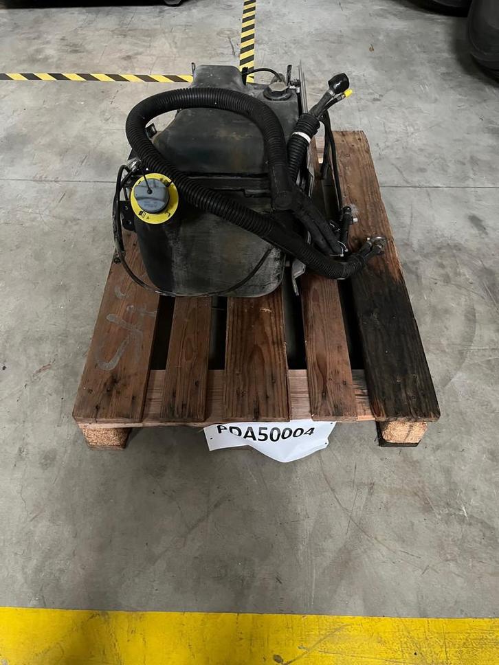 DAF Adblue tank 1692865, Autos : Pièces & Accessoires, Pièces camion, DAF, Systèmes d'échappement, Utilisé