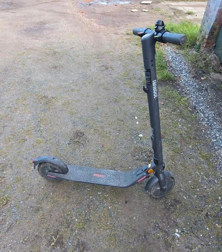 Segway ninebot E22 E, Fietsen en Brommers, Steps, Zo goed als nieuw, Ophalen