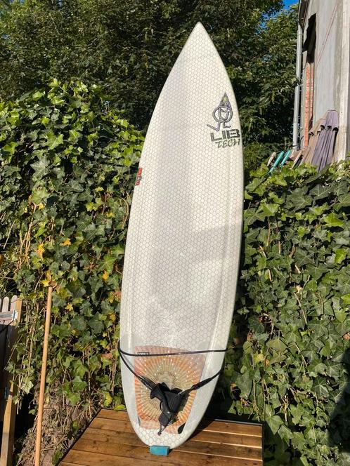 Lib Tech Bowl 5 Fin 6’0”, Watersport en Boten, Golfsurfen, Zo goed als nieuw, Shortboard, Met vinnen, Met koord, Ophalen