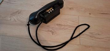 vintage telefoon beschikbaar voor biedingen