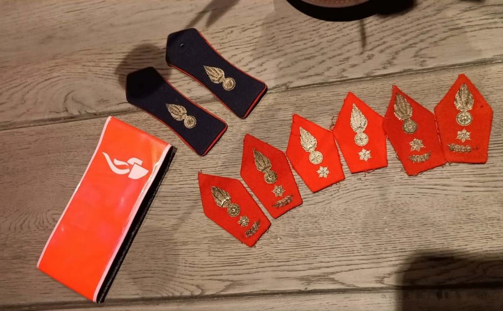 Gendarmerie et gendarmerie du Lot, Collections, Objets militaires | Général, Envoi, Gendarmerie