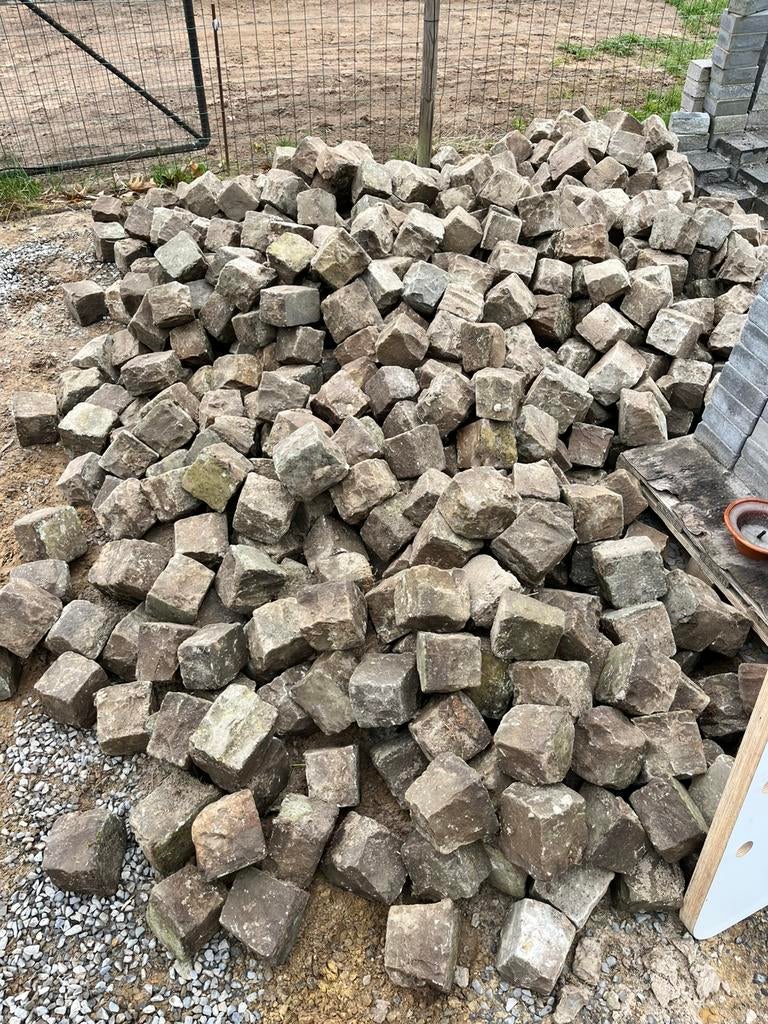 +/- 12m2 kasseien gratis af te halen, Enlèvement, Utilisé, Gris