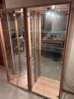 Vitrinekast 2 stuks - verzamelkast (verlichting bovenaan), Huis en Inrichting, Kasten | Vitrinekasten, Ophalen, Zo goed als nieuw