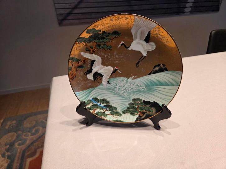 Japanse porselein bord "The Crane of Early Spring" kranen, Antiek en Kunst, Antiek | Porselein, Ophalen of Verzenden