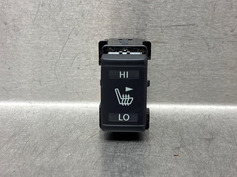 STOELVERWARMING SCHAKELAAR Nissan Pulsar (C13) (|15402MD|), Gebruikt, Dhr. M. Roggen, Marinus@Japoto.nl, Stadsweg 37 37
9917 PV  WIRDUM GR., NL