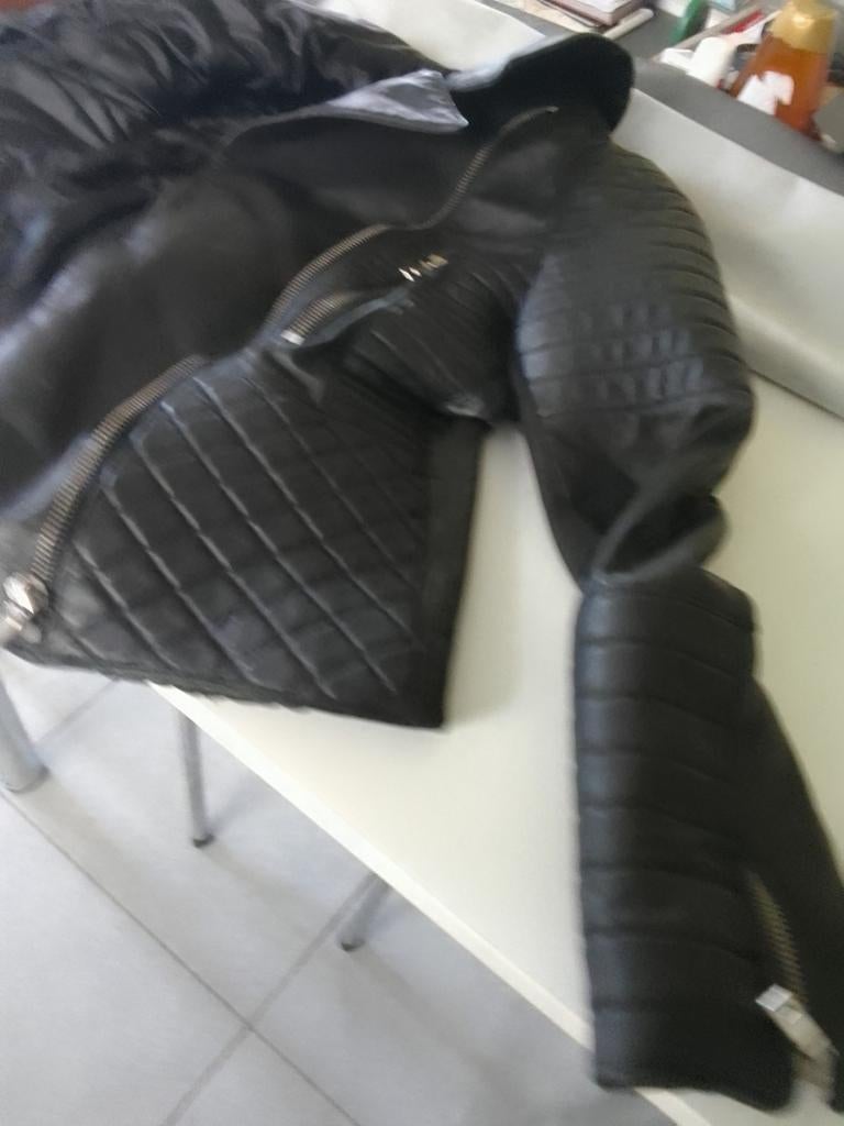 Mooi zwart desghin jasje maat medium voor meisjes of jonge v, Vêtements | Femmes, Leggings, Collants & Bodies, Enlèvement, Noir