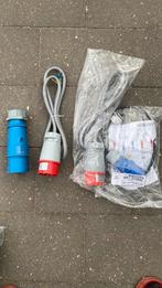 Industriële stekkers blauw (230v) en rode (380v), Doe-het-zelf en Bouw, Elektriciteit en Kabels, Ophalen of Verzenden, Zo goed als nieuw
