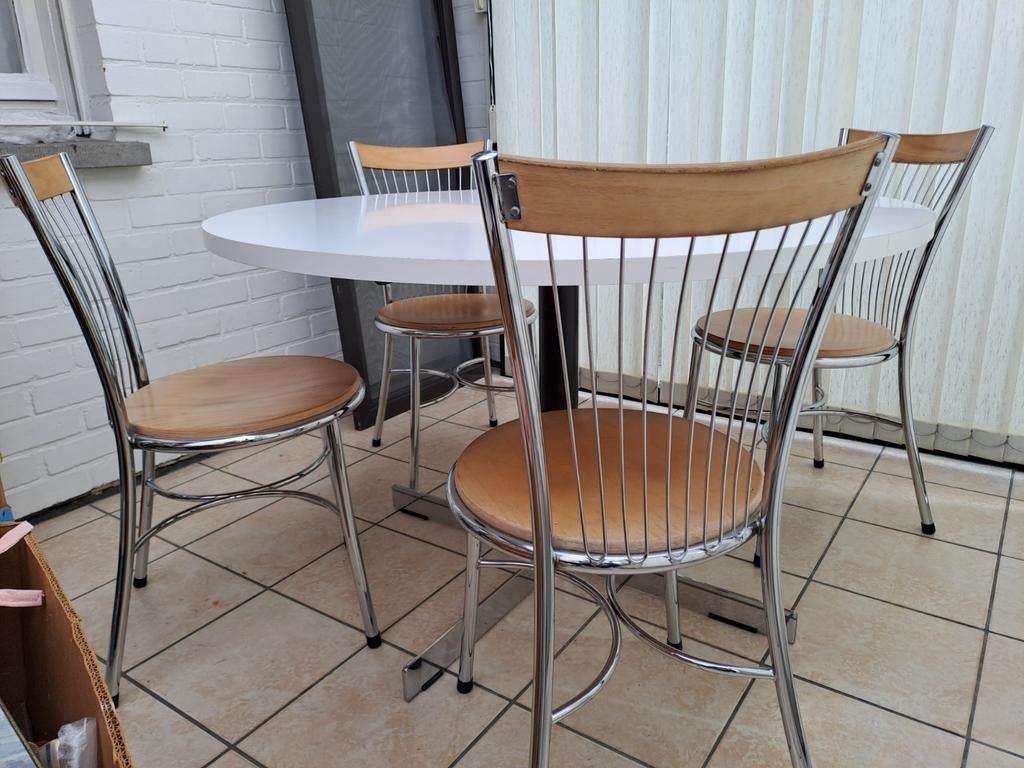 Ronde tafel en 4 stoelen, Huis en Inrichting, Ophalen