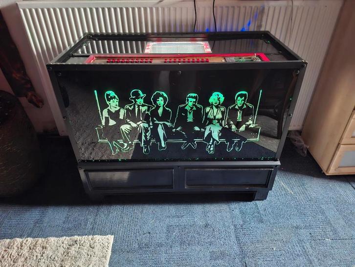 Digitale jukebox in vintage Wurlitzer kabinet, koopje!, Verzamelen, Automaten | Jukeboxen, Gebruikt, Wurlitzer, 1970 tot heden