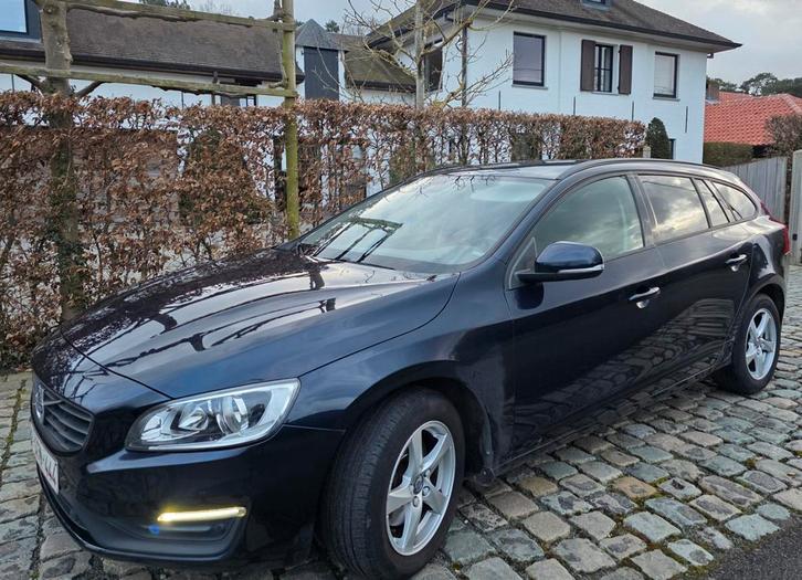 Te koop:Volvo V60-2l diesel Bwj 2017-160000km gekeurd vvk, Auto's, Volvo, Bedrijf, V60, Airbags, Bluetooth, Boordcomputer, Centrale vergrendeling