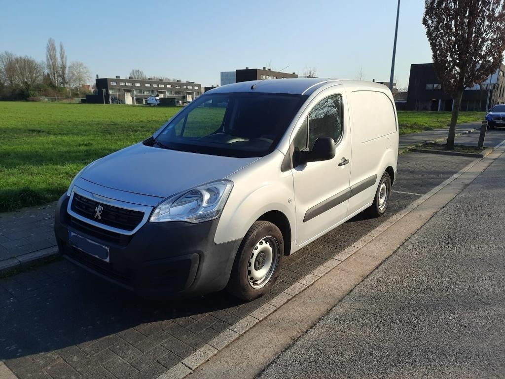 Peugeot Partner 1.6hdi 3 places (homologué pour la vente), Autos, Camionnettes & Utilitaires, Argent ou Gris, Achat, Euro 6, 3 places