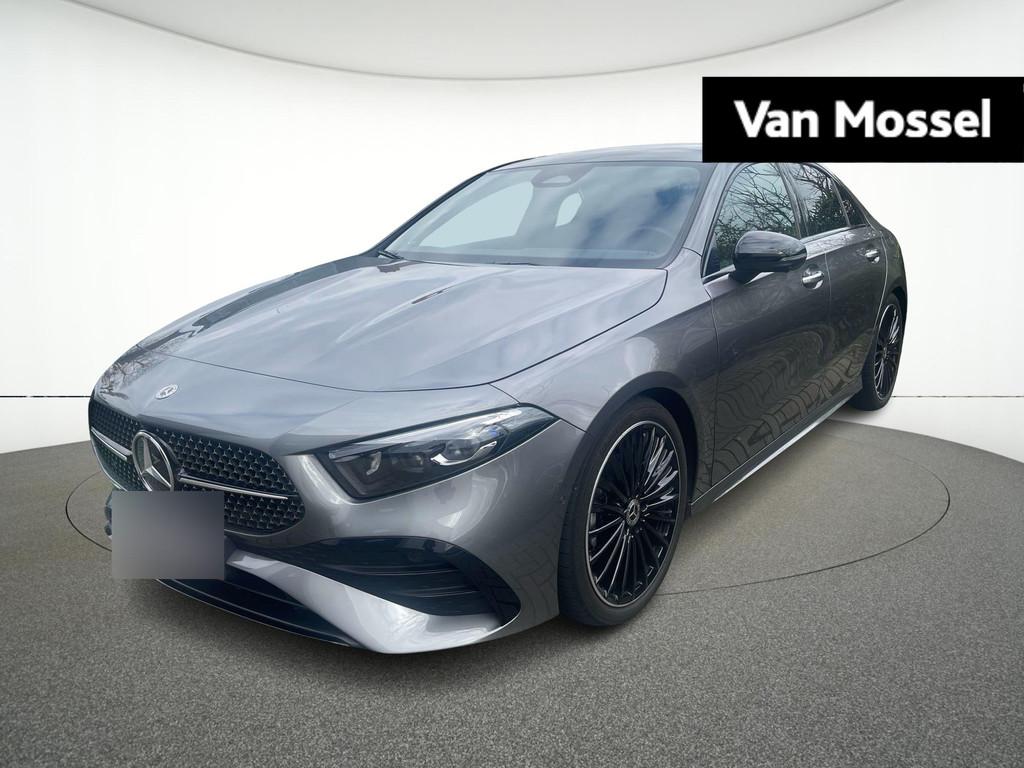 Mercedes-Benz A 200 d AMG Line Limousine + PANO DAK + MULTIB, Auto's, 4 deurs, Stof, Gebruikt, 110 kW
