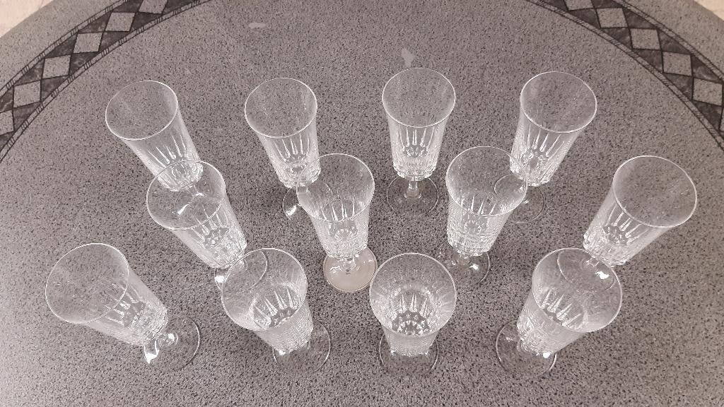 Service de verres, Enlèvement