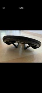 Brooks bicycle saddle, Enlèvement