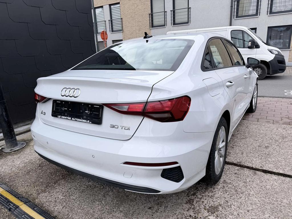 Audi A3 SEDAN 30 TDi EDITION Advanced (bj 2021), Auto's, Audi, 4 deurs, Stof, Gebruikt, 4 cilinders