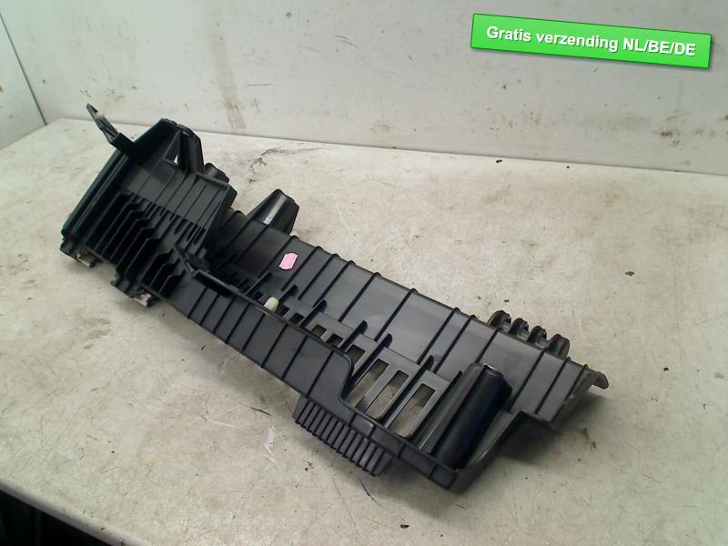 BAGAGERUIMTE BEKLEDING RECHTS X6 (E71 / E72) (51476981052), Auto-onderdelen, Interieur en Bekleding, Gebruikt, Dhr. R. de Gouw