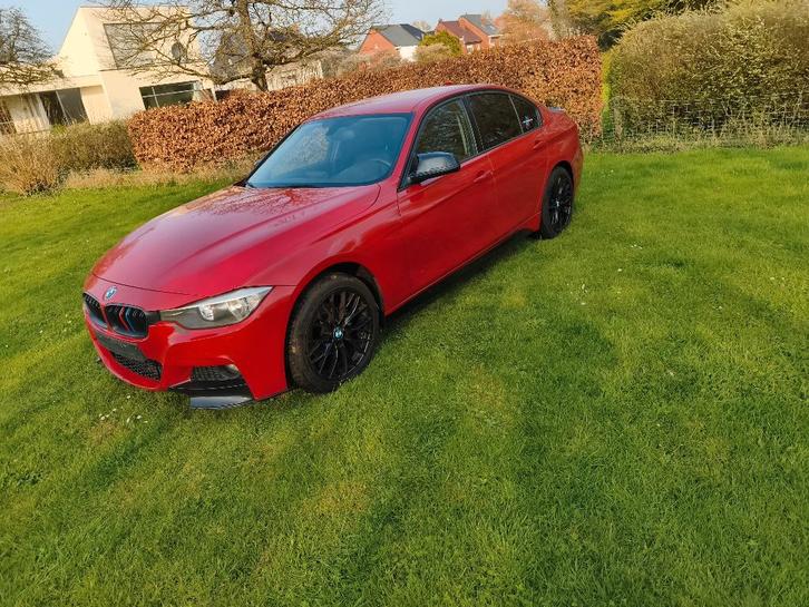 Bmw F30 320d Sport met M packet en Nieuwe distributie, Autos, BMW, Particulier, Série 3, Attache-remorque, Diesel, Euro 5, Cuir