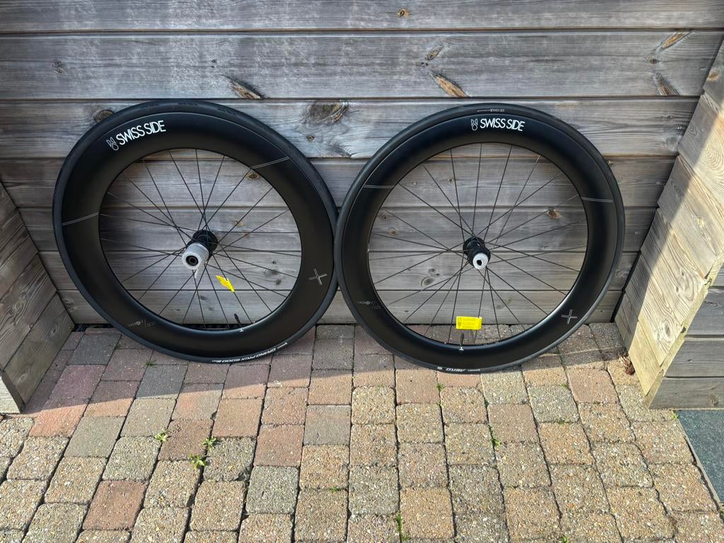 Set de roues latérales suisses, Enlèvement ou Envoi, Neuf, Racefiets, Carbone