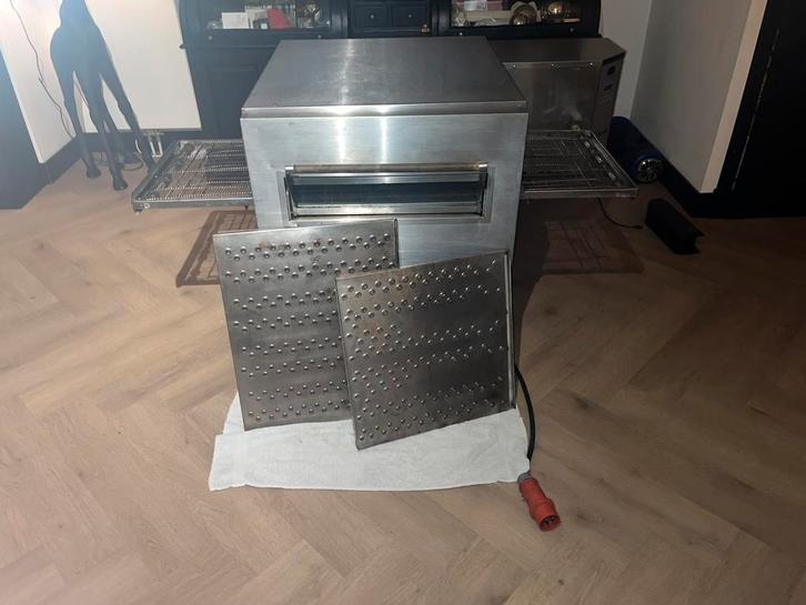 Lincoln 1164 pizza oven / bandoven / tunneloven 380V 16A, Zakelijke goederen, Horeca | Keukenapparatuur, Ovens, Microgolfovens en Steamers