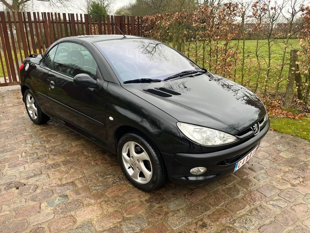 Peugeot 206 CC 1.6i 16v / 207.370 km / benzine, 4 zetels, Zwart, 4 cilinders, Cabriolet