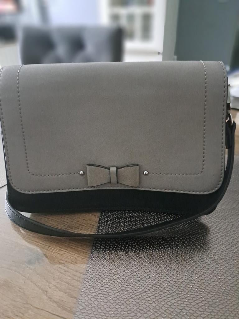 Mooije hand tas, 2 vakjes, Ophalen