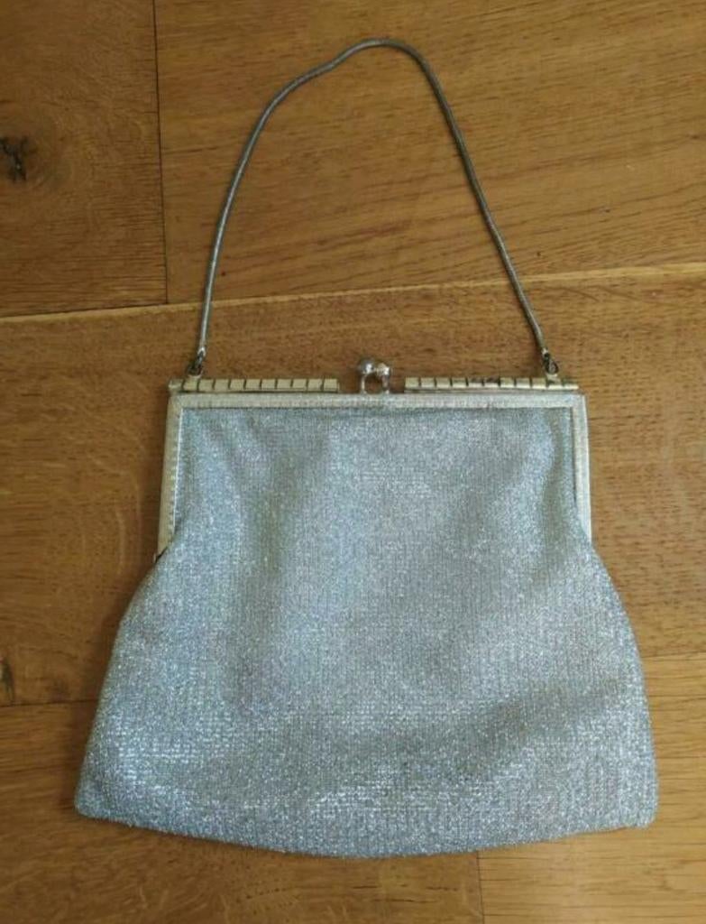 Sac à main argenté, Antiquités & Art, Antiquités | Vêtements et Textile, Enlèvement ou Envoi