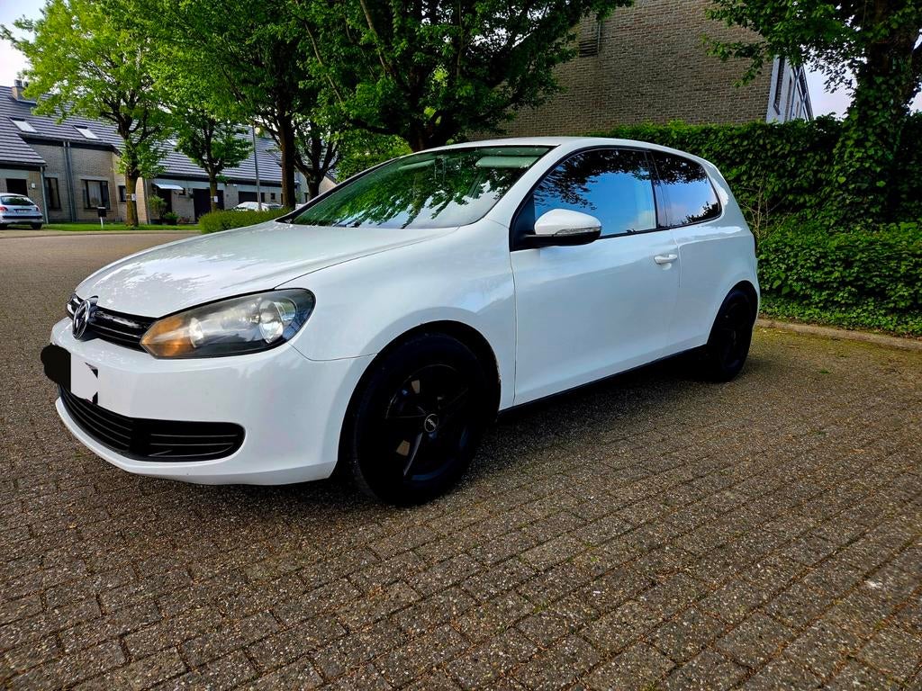 Golf 6 (6000€) LEZ✅️, Auto's, Volkswagen, Voorwielaandrijving, Euro 5, Stof, Zwart