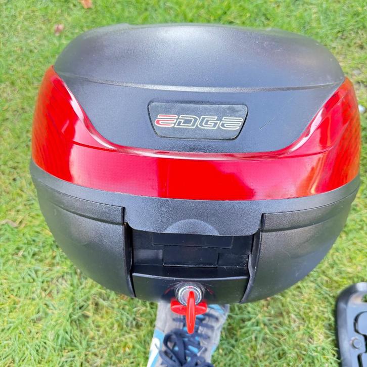 boîte à casque, épicerie, plateau + clé, Vélos & Vélomoteurs, Pièces de cyclomoteur | Scooters, Utilisé, Enlèvement ou Envoi