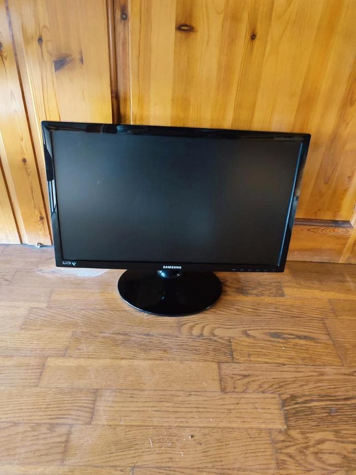 Samsung led scherm 22 inch 12V, Informatique & Logiciels, Moniteurs, Comme neuf, HDMI, VGA, Gaming, LED, Full HD, 1 à 2 ms, Enlèvement