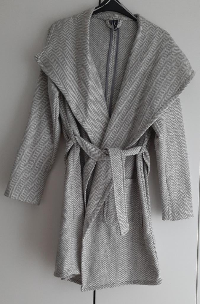 Jas NIEUWSTAAT, Kleding | Dames, Jasjes, Kostuums en Pakken, Ophalen of Verzenden, Zo goed als nieuw