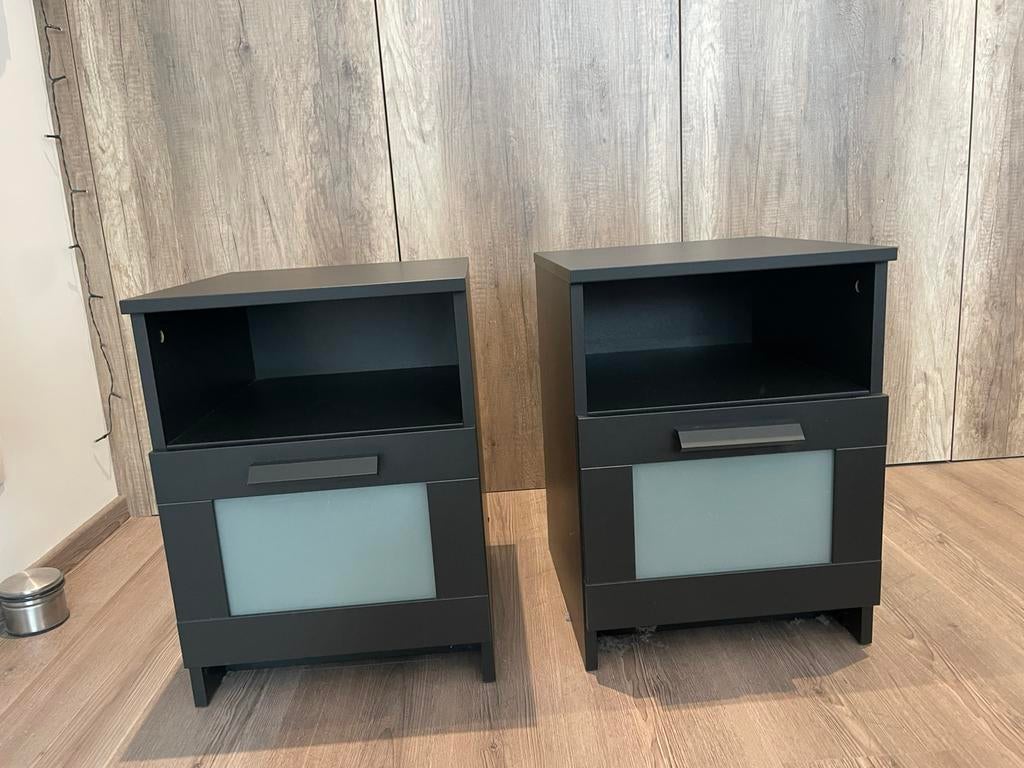 2 zwarte Malm nachtkastjes met lade, Huis en Inrichting, Ophalen, Gebruikt, Minder dan 45 cm, Minder dan 55 cm