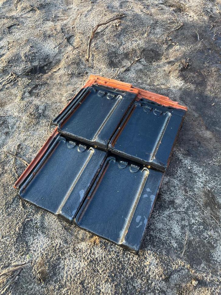 Zwarte geglazuurde dakpannen 80m2, Doe-het-zelf en Bouw, Dakpannen en Dakbedekking, Gebruikt, Dakpannen, Steen of Klei, Zwart