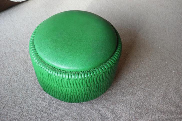 Groene vintage poef uit jaren '70, Huis en Inrichting, Zetels | Voetbanken en poefs, Gebruikt, Ophalen