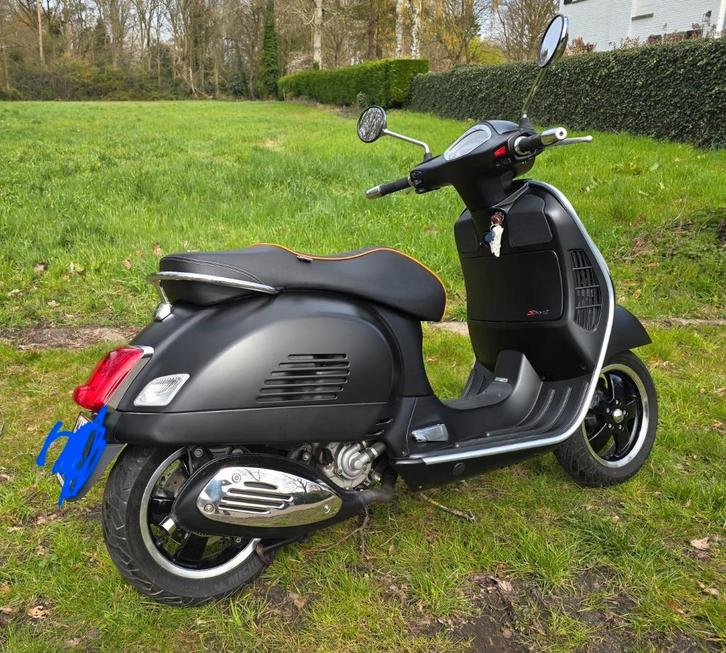 Très belle Vespa GTS SuperSport 125cc à vendre., Motos, Motos | Piaggio, Particulier, Super Sport, ABS, Automatique, Occasion