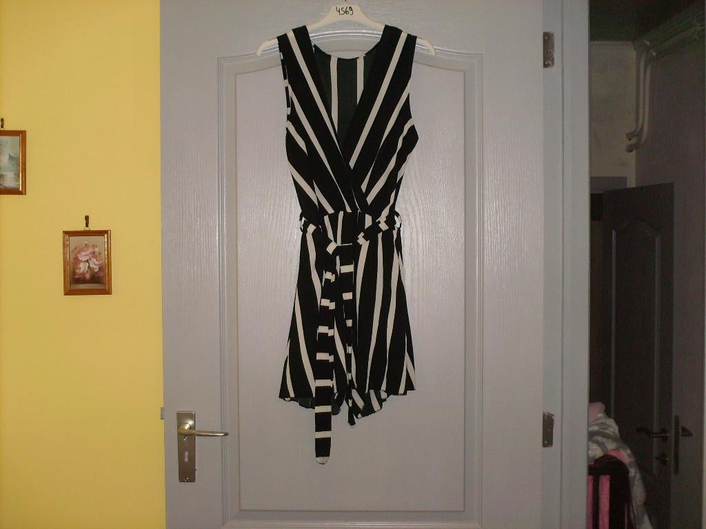 a vendre robe pour dame, Enlèvement ou Envoi, Neuf, Autres couleurs, Au-dessus du genou