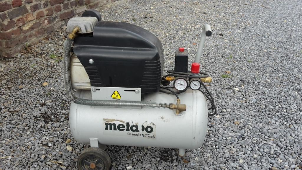 compressor metabo, Doe-het-zelf en Bouw, Ophalen, Zo goed als nieuw, 6 tot 10 bar