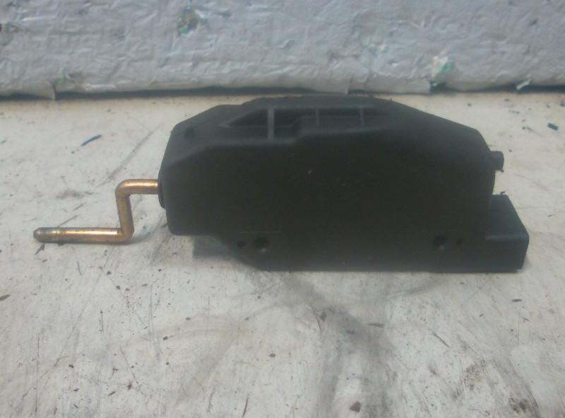 VEROUILLAGE CENTRALISEE MOTEUR CARBURANT FLAP Opel Calibra, Autos : Pièces & Accessoires, Info@VerberkAutodemontage.nl, Opel, Nijverheidstraat 1a 1a
5405 AJ  UDEN, NL