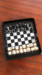 Magnetisch schaakbord (20 op 20 cm ), Hobby en Vrije tijd, Gezelschapsspellen | Bordspellen, Een of twee spelers, Ophalen, Gebruikt